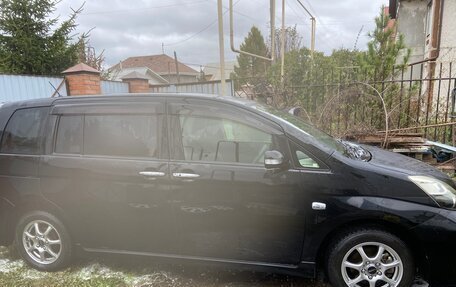 Toyota ISis I, 2013 год, 1 700 000 рублей, 11 фотография