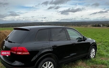 Volkswagen Touareg III, 2012 год, 1 650 000 рублей, 13 фотография