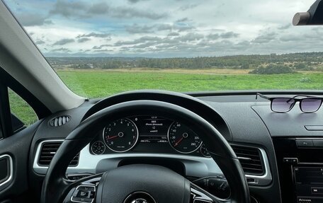 Volkswagen Touareg III, 2012 год, 1 650 000 рублей, 33 фотография