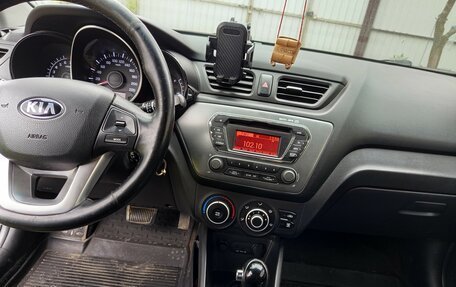 KIA Rio III рестайлинг, 2015 год, 950 000 рублей, 12 фотография