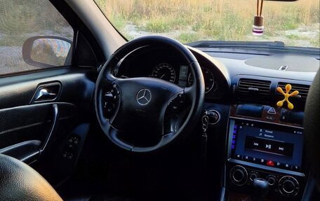 Mercedes-Benz C-Класс, 2005 год, 895 000 рублей, 10 фотография