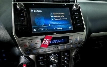 Toyota Land Cruiser Prado 150 рестайлинг 2, 2017 год, 4 300 000 рублей, 11 фотография