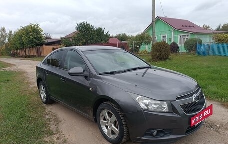 Chevrolet Cruze II, 2010 год, 655 000 рублей, 2 фотография