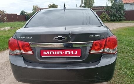 Chevrolet Cruze II, 2010 год, 655 000 рублей, 6 фотография
