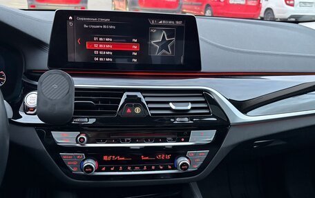 BMW 5 серия, 2019 год, 3 800 000 рублей, 11 фотография