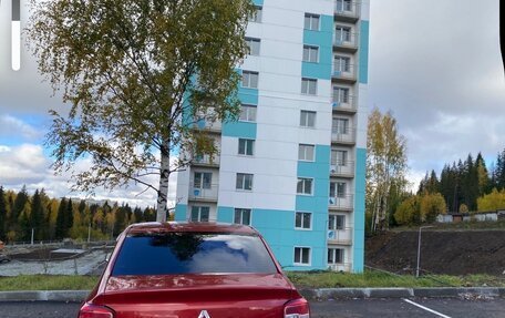 Renault Logan II, 2017 год, 700 000 рублей, 7 фотография