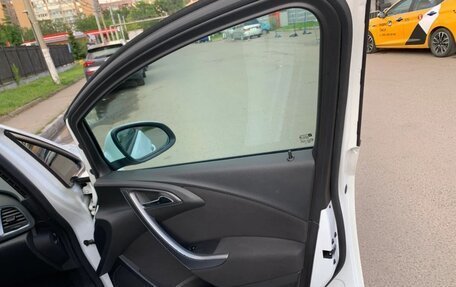 Opel Astra J, 2013 год, 570 000 рублей, 2 фотография