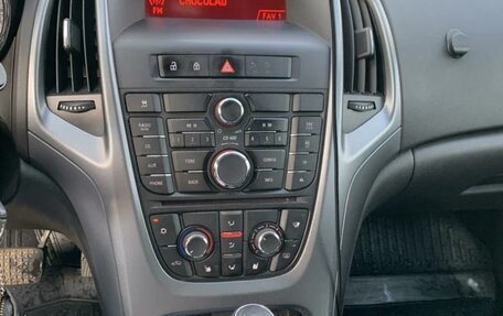 Opel Astra J, 2013 год, 570 000 рублей, 9 фотография