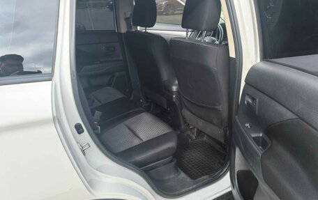 Mitsubishi Outlander III рестайлинг 3, 2015 год, 1 850 000 рублей, 15 фотография
