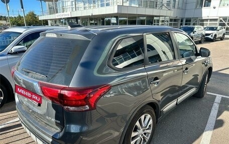 Mitsubishi Outlander III рестайлинг 3, 2020 год, 2 019 000 рублей, 3 фотография