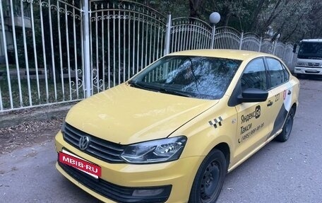 Volkswagen Polo VI (EU Market), 2018 год, 599 000 рублей, 2 фотография