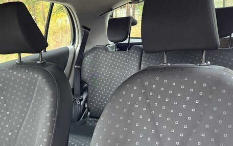 Toyota Yaris III рестайлинг, 2007 год, 550 000 рублей, 13 фотография