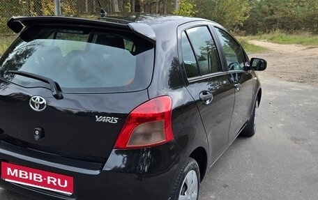 Toyota Yaris III рестайлинг, 2007 год, 550 000 рублей, 7 фотография