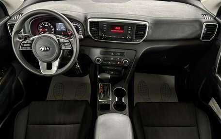KIA Sportage IV рестайлинг, 2018 год, 2 199 000 рублей, 9 фотография