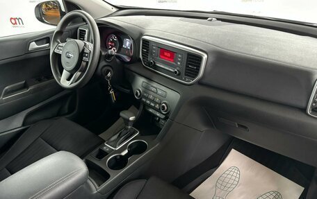 KIA Sportage IV рестайлинг, 2018 год, 2 199 000 рублей, 12 фотография