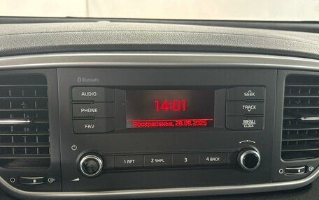KIA Sportage IV рестайлинг, 2018 год, 2 199 000 рублей, 15 фотография