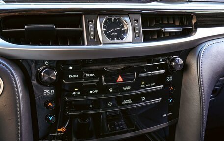 Lexus LX III, 2019 год, 9 380 000 рублей, 17 фотография