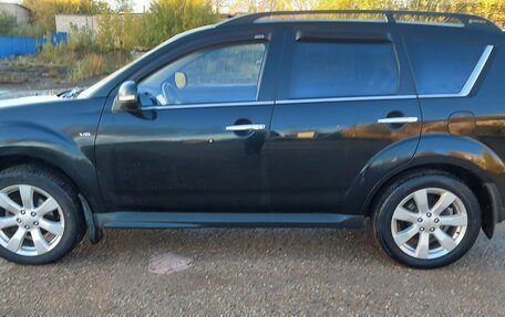 Mitsubishi Outlander III рестайлинг 3, 2011 год, 1 600 000 рублей, 3 фотография