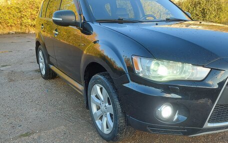 Mitsubishi Outlander III рестайлинг 3, 2011 год, 1 600 000 рублей, 6 фотография