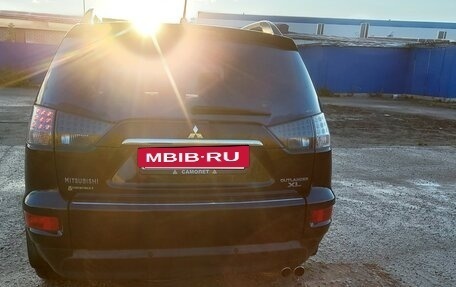 Mitsubishi Outlander III рестайлинг 3, 2011 год, 1 600 000 рублей, 7 фотография