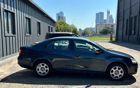 Volkswagen Jetta VI, 2010 год, 620 000 рублей, 4 фотография