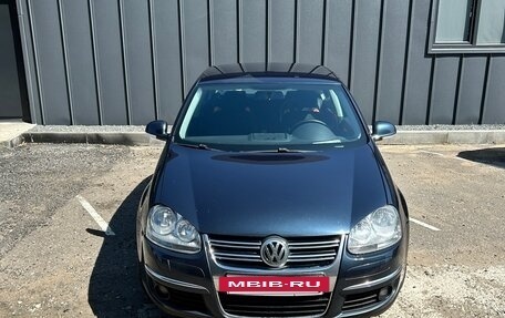Volkswagen Jetta VI, 2010 год, 620 000 рублей, 2 фотография