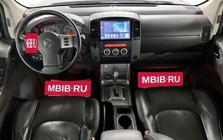 Nissan Navara (Frontier), 2010 год, 1 499 000 рублей, 9 фотография