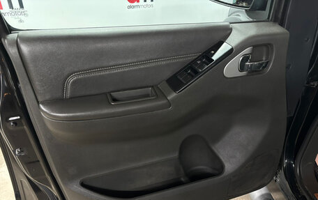 Nissan Navara (Frontier), 2010 год, 1 499 000 рублей, 17 фотография