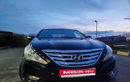 Hyundai Sonata VI, 2011 год, 1 300 000 рублей, 2 фотография