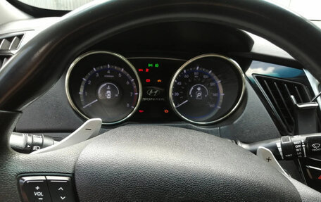 Hyundai Sonata VI, 2011 год, 1 300 000 рублей, 6 фотография