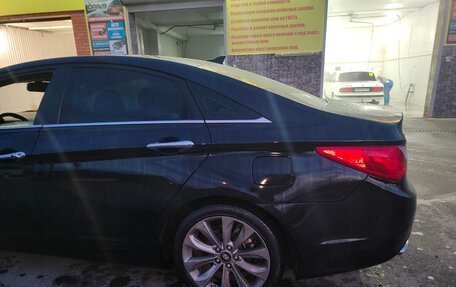 Hyundai Sonata VI, 2011 год, 1 300 000 рублей, 31 фотография