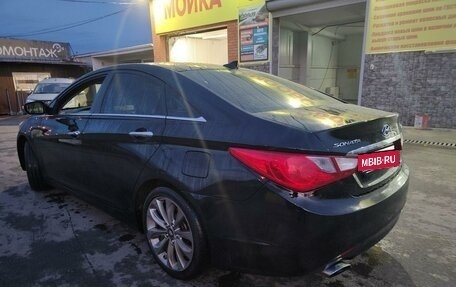 Hyundai Sonata VI, 2011 год, 1 300 000 рублей, 30 фотография