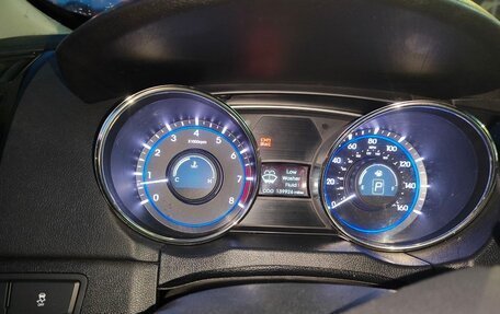 Hyundai Sonata VI, 2011 год, 1 300 000 рублей, 36 фотография