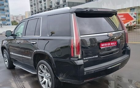 Cadillac Escalade IV, 2016 год, 2 990 000 рублей, 1 фотография