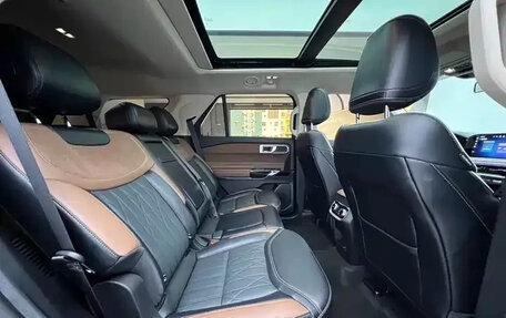 Ford Explorer VI, 2022 год, 3 800 111 рублей, 17 фотография