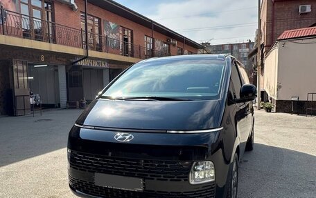 Hyundai Staria, 2022 год, 5 500 000 рублей, 2 фотография