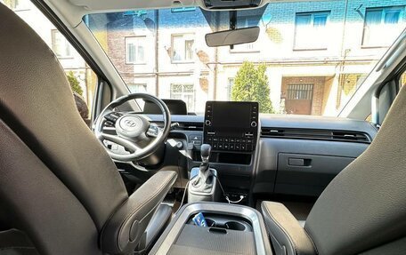 Hyundai Staria, 2022 год, 5 500 000 рублей, 9 фотография