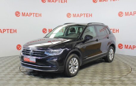 Volkswagen Tiguan II, 2021 год, 2 240 000 рублей, 1 фотография