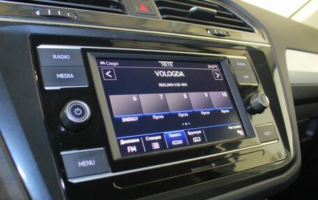 Volkswagen Tiguan II, 2021 год, 2 240 000 рублей, 12 фотография