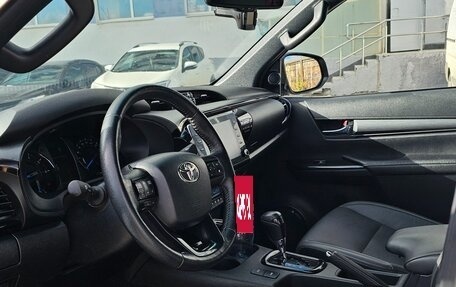 Toyota Hilux VIII, 2021 год, 4 900 000 рублей, 7 фотография