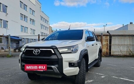Toyota Hilux VIII, 2021 год, 4 900 000 рублей, 10 фотография