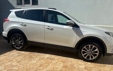 Toyota RAV4, 2019 год, 2 950 000 рублей, 3 фотография