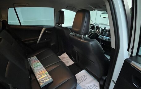 Toyota RAV4, 2019 год, 2 950 000 рублей, 15 фотография