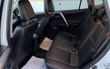 Toyota RAV4, 2019 год, 2 950 000 рублей, 11 фотография