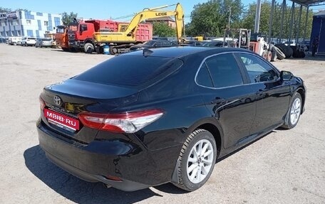 Toyota Camry, 2021 год, 2 400 000 рублей, 3 фотография