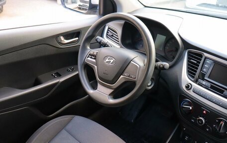 Hyundai Solaris II рестайлинг, 2018 год, 1 220 000 рублей, 12 фотография