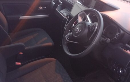 Toyota Roomy I, 2021 год, 1 590 000 рублей, 8 фотография