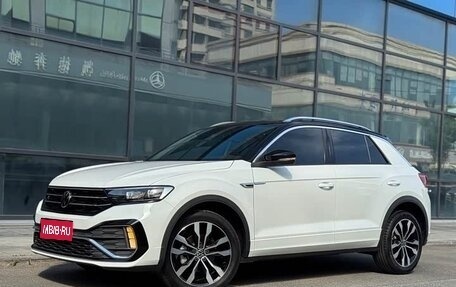 Volkswagen T-Roc I, 2022 год, 2 070 000 рублей, 1 фотография