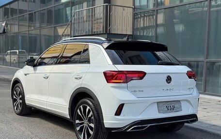 Volkswagen T-Roc I, 2022 год, 2 070 000 рублей, 5 фотография