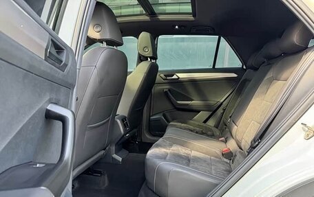 Volkswagen T-Roc I, 2022 год, 2 070 000 рублей, 16 фотография